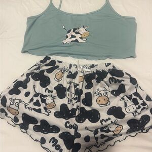 SHEIN Cute Cow Print Pajama Set